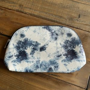 NEW - NEVER USED - Herbalife tie dye accessory/cosmetic bag